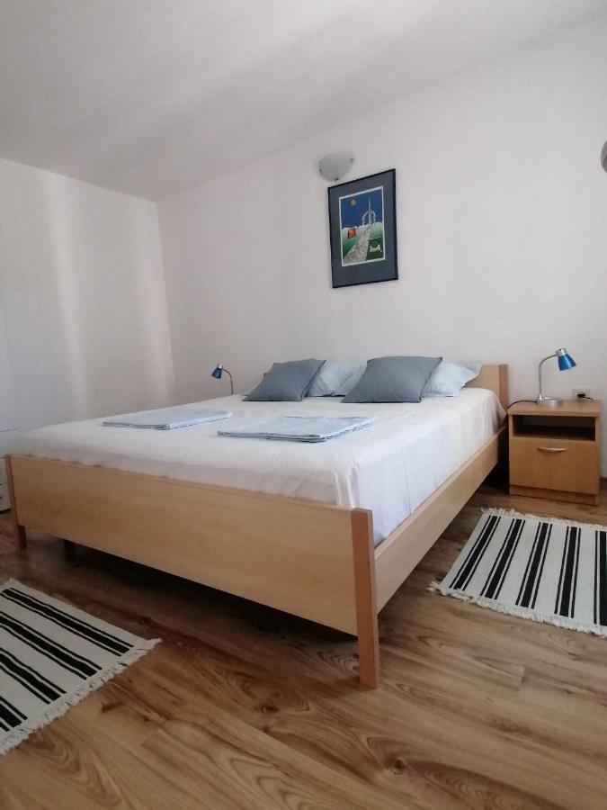 Апартаменты Apartman Nora Хвар Экстерьер фото