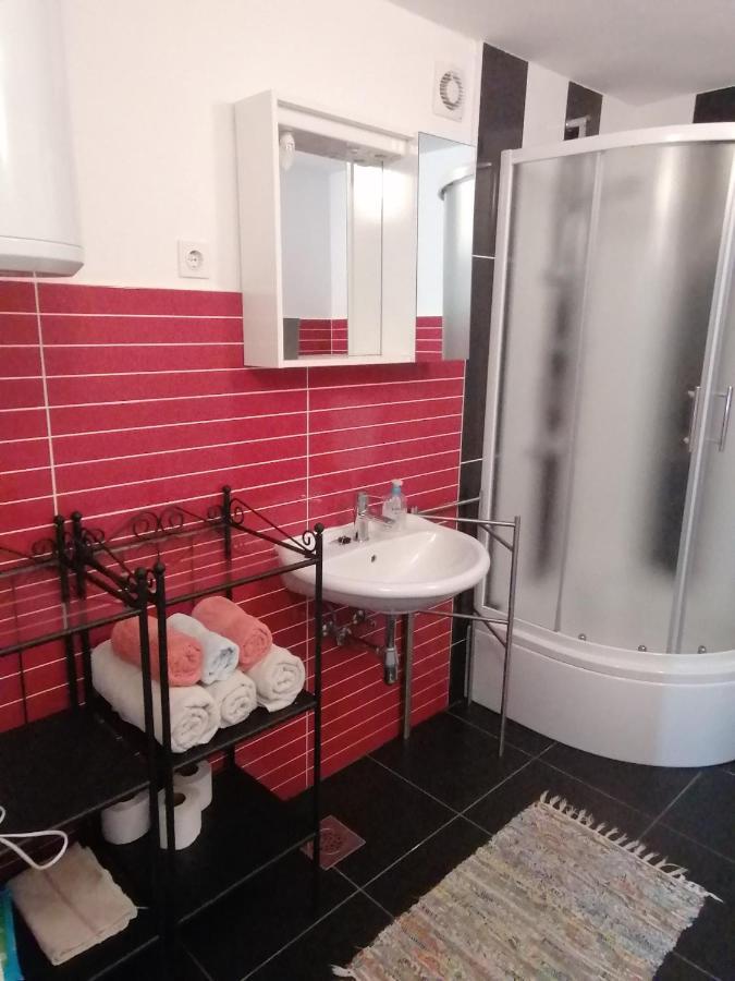 Апартаменты Apartman Nora Хвар Экстерьер фото
